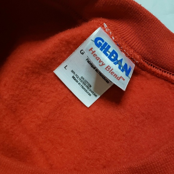 Vintage Red Christmas Unisex Sweater Santa Holidays PNW - Picture 6 of 6